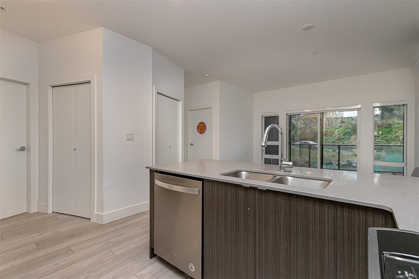 210-991 Mckenzie Ave, Saanich, BC - Indoor Photo Showing Kitchen With Double Sink