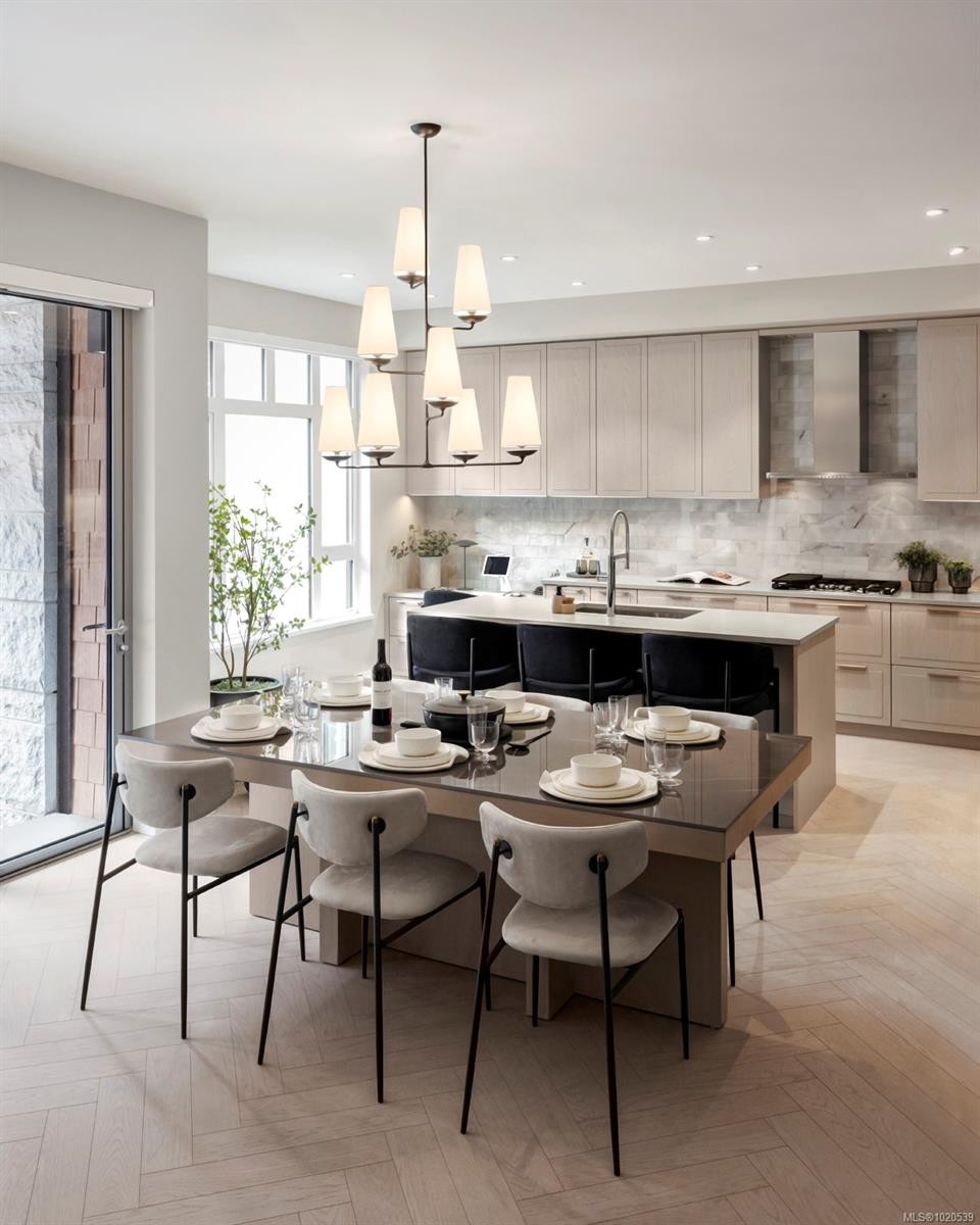 217-427 Lampson St, Esquimalt, BC - Indoor