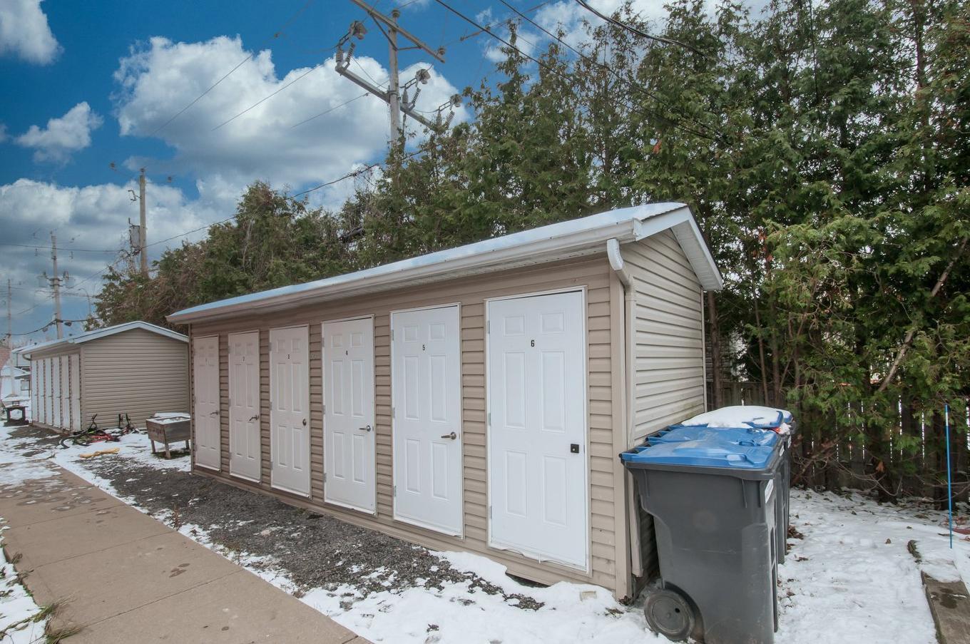 Remise - 1-548 Boul. St-Luc, Saint-Jean-Sur-Richelieu, QC - Outdoor