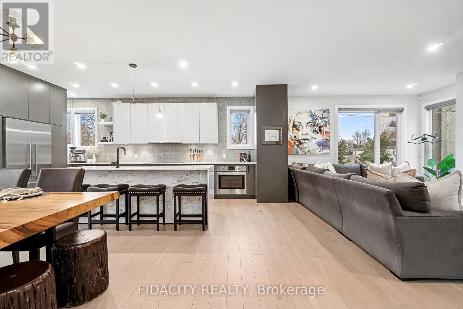 103 Tay Street, Ottawa, ON - Indoor