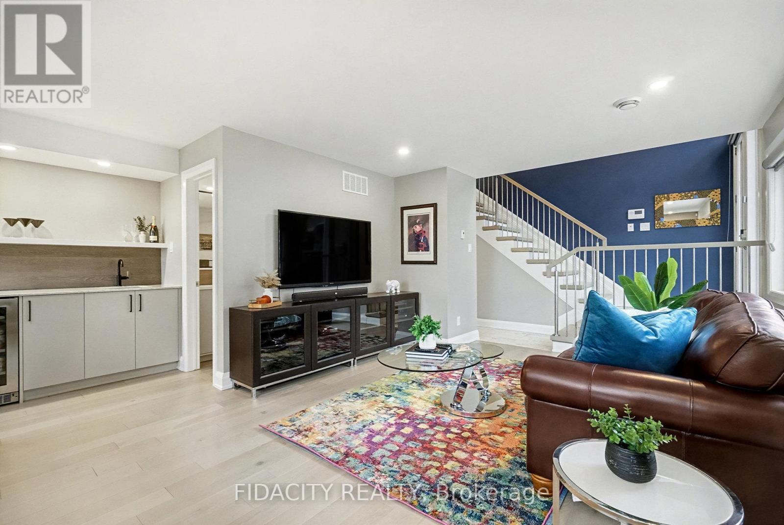 Main level rec room - 103 Tay Street, Ottawa, ON - Indoor Photo Showing Living Room