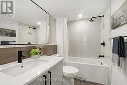 Main level full bathroom -