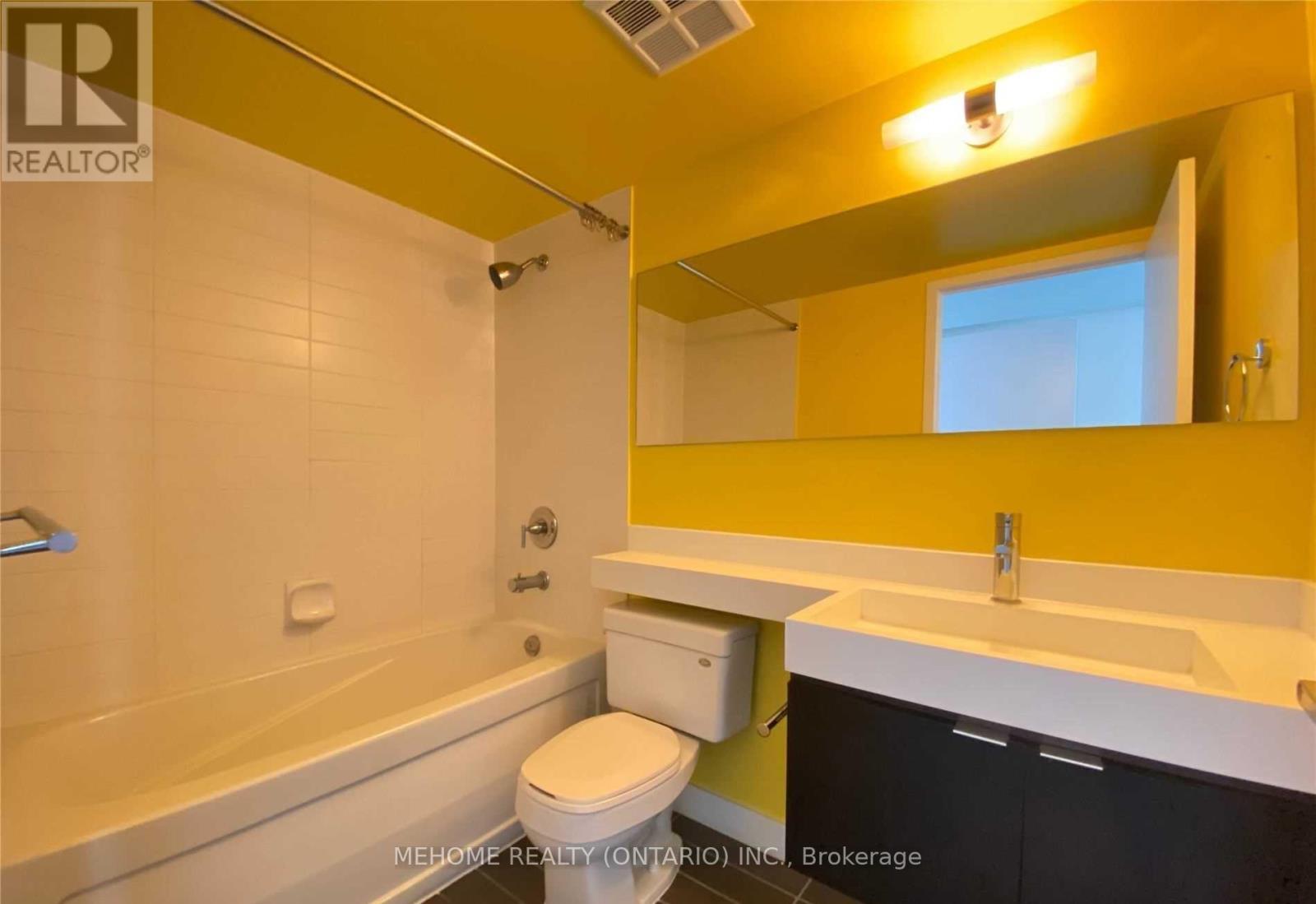 1902 - 4K Spadina Avenue, Toronto, ON - Indoor Photo Showing Bathroom