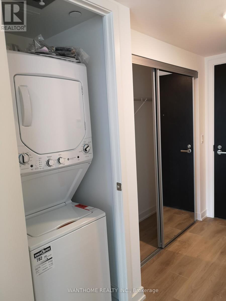 1605 - 18 Maitland Terrace, Toronto, ON - Indoor Photo Showing Laundry Room