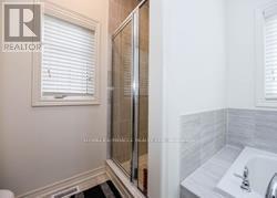 10 O'Connor Crescent, Brampton, ON - Indoor Photo Showing Bathroom