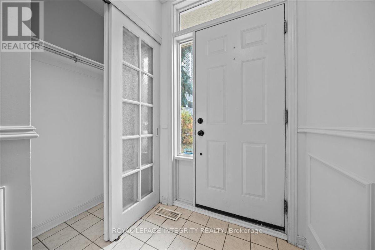 107 Corsica Private, Ottawa, ON - Indoor Photo Showing Other Room