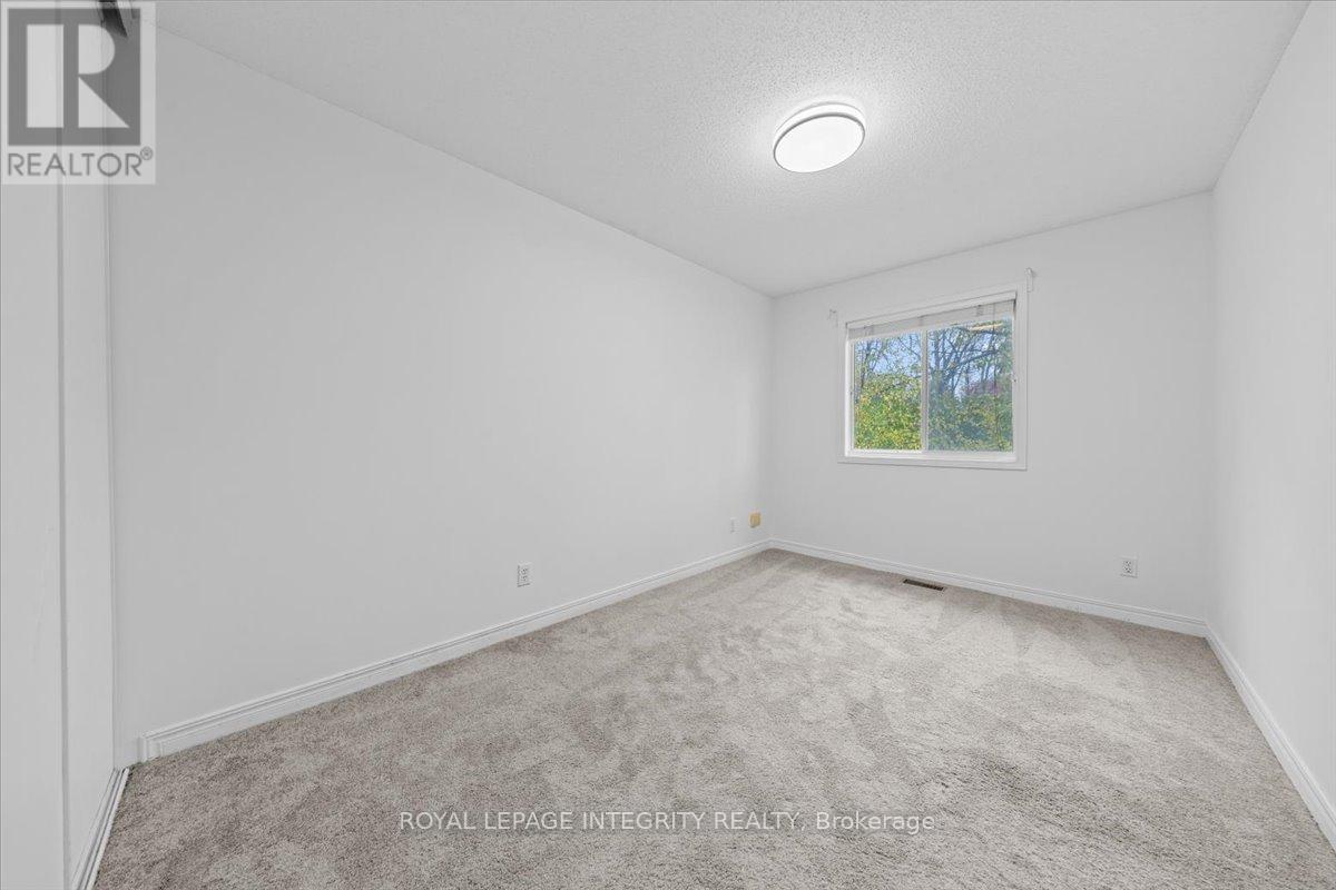 107 Corsica Private, Ottawa, ON - Indoor Photo Showing Other Room