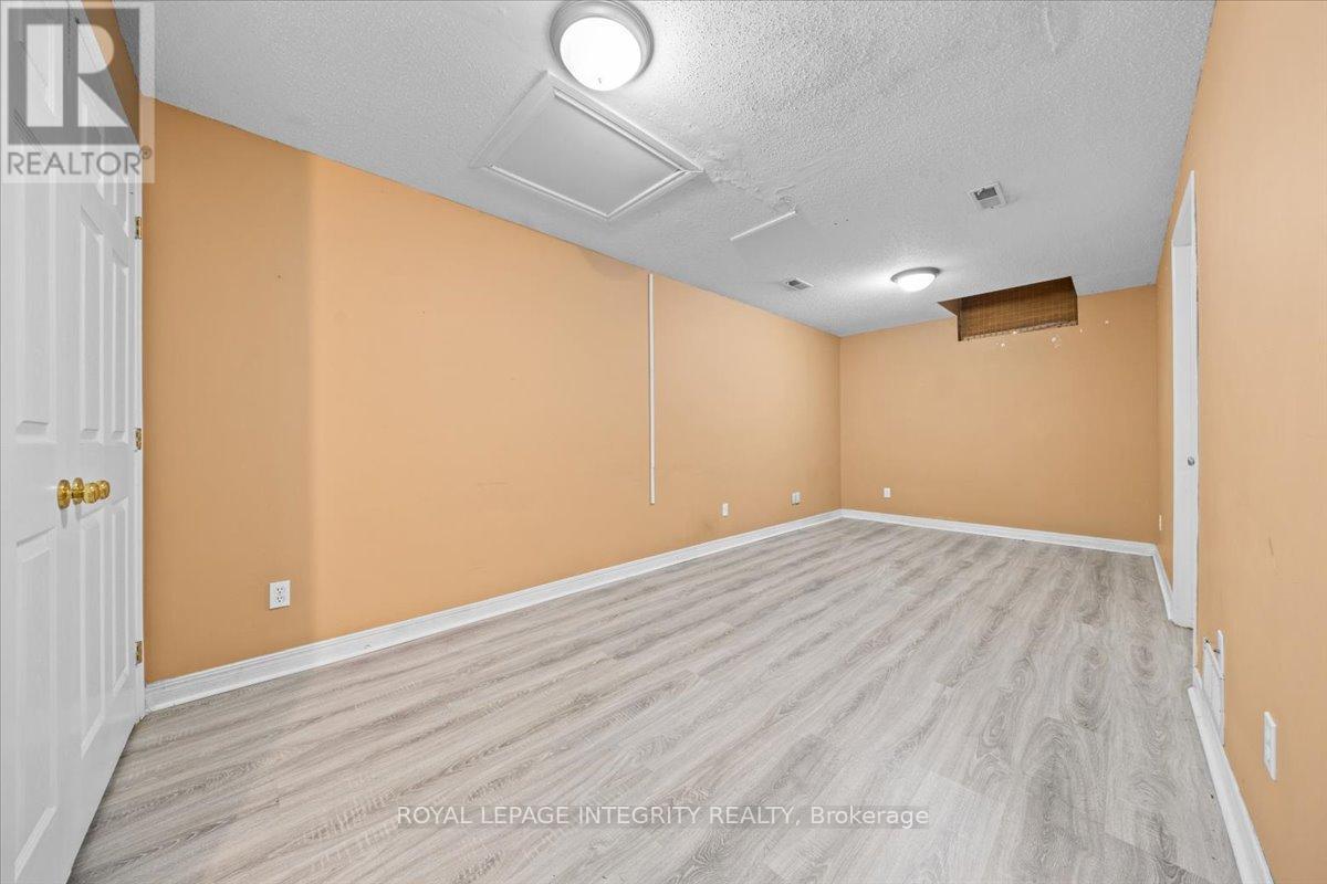 107 Corsica Private, Ottawa, ON - Indoor Photo Showing Other Room