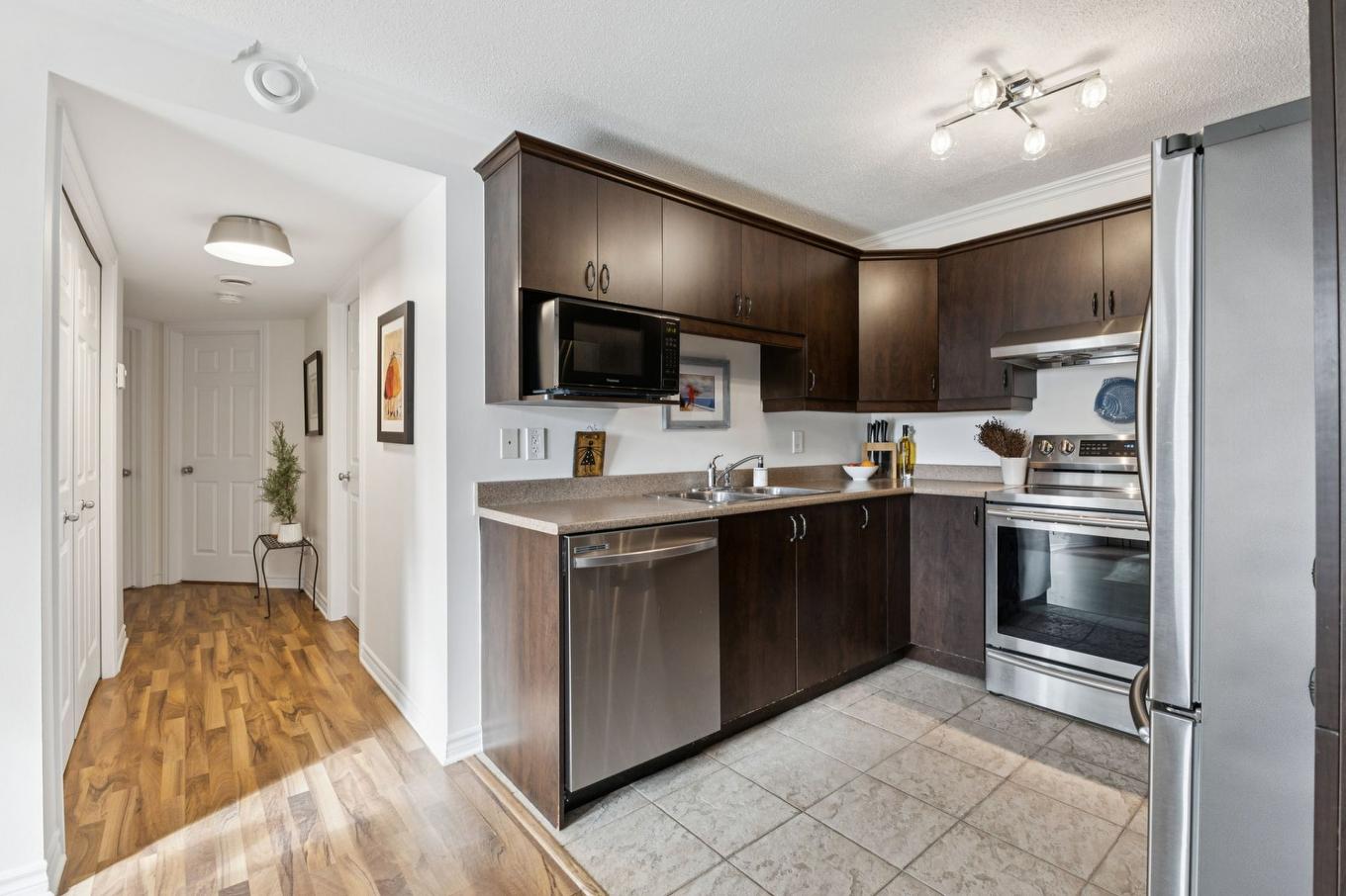 Cuisine - 2-22 Imp. Berthe Morisot, Gatineau (Gatineau), QC - Indoor Photo Showing Kitchen