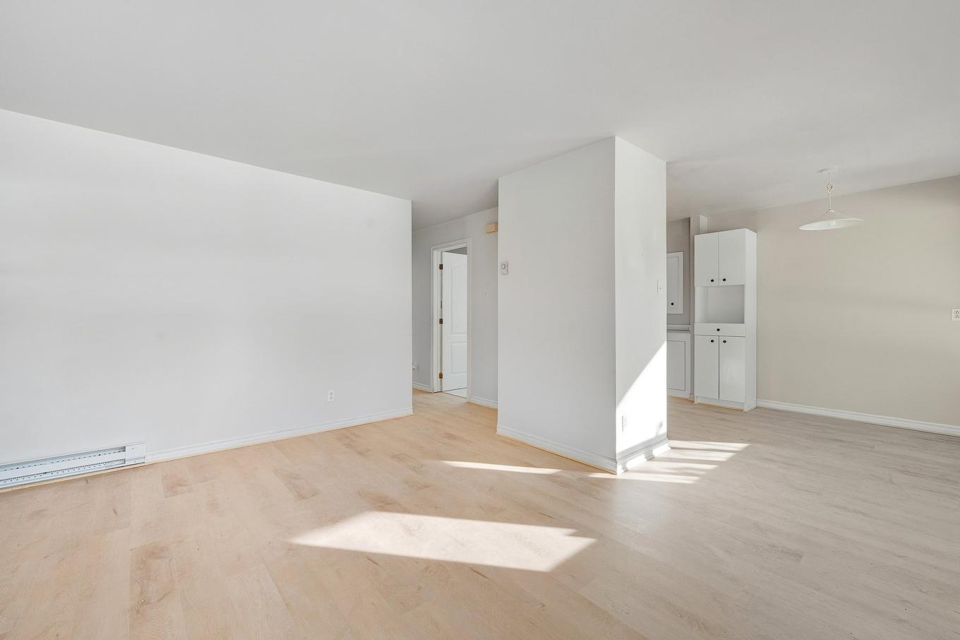 Overall view - 4 Av. Godfrey, Saint-Sauveur, QC - Indoor Photo Showing Other Room