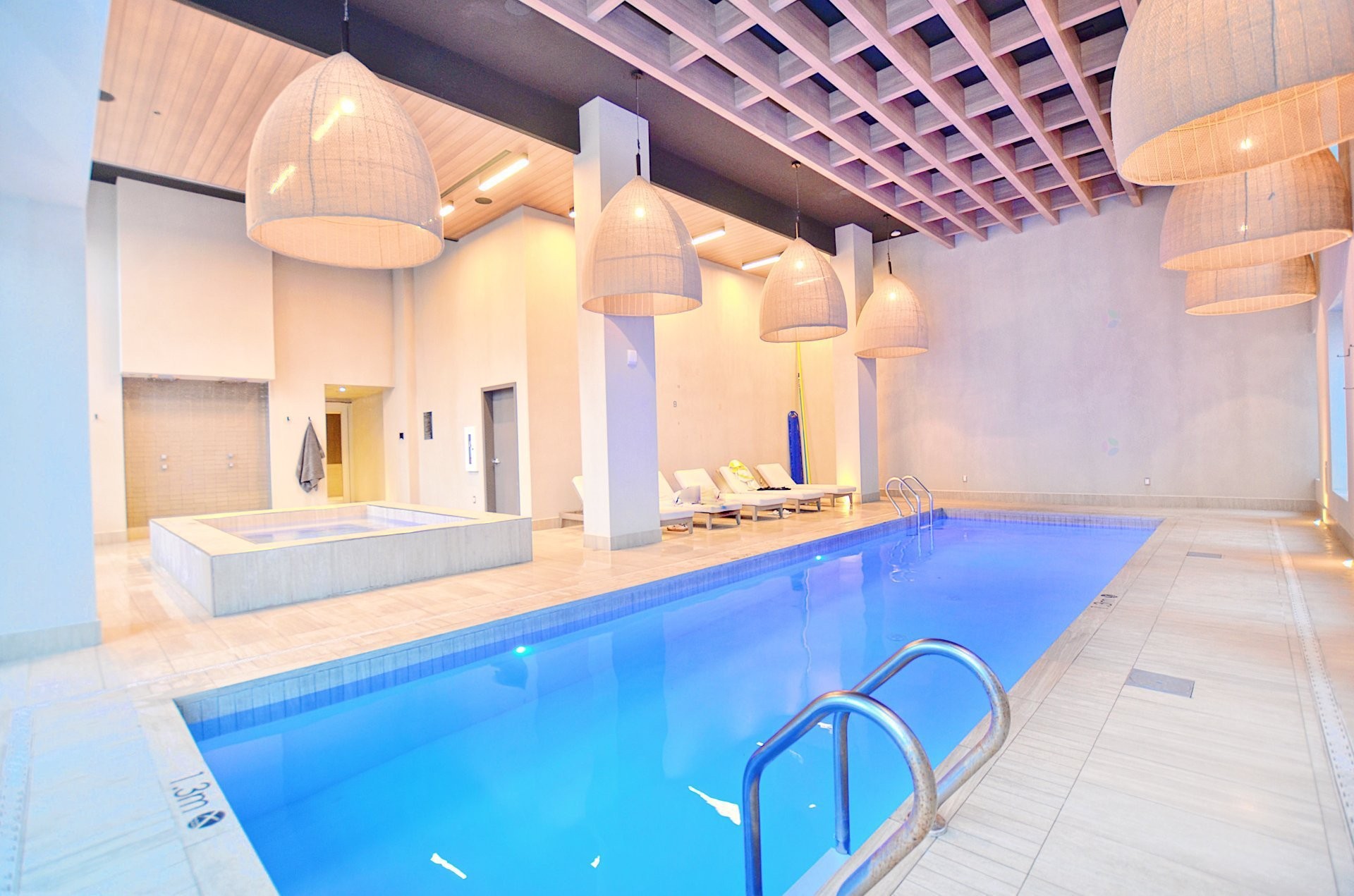 Piscine - Th6-1288 Rue St-Antoine O., Montréal (Ville-Marie), QC - Indoor Photo Showing Other Room