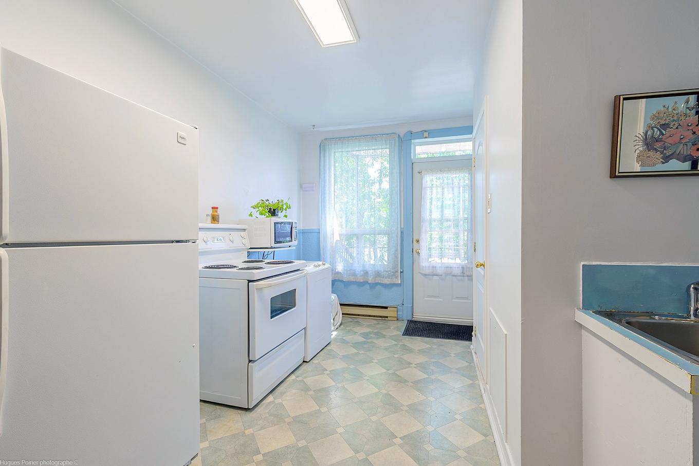 Cuisine - 3426 - 3432 Rue Bercy, Montréal (Le Plateau-Mont-Royal), QC - Indoor Photo Showing Kitchen