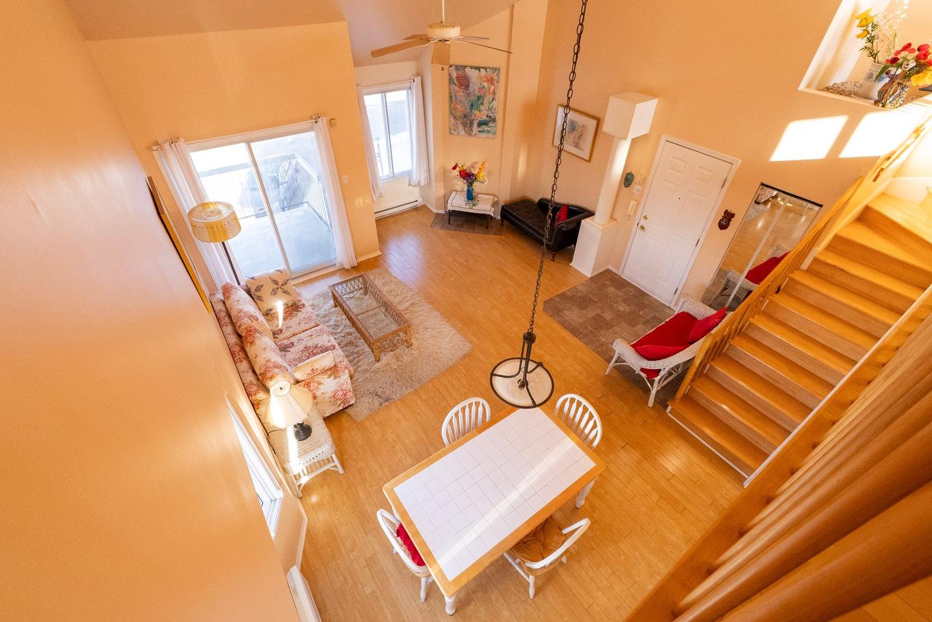 Vue d'ensemble - 302-2092 Av. Albert-Murphy, Laval (Chomedey), QC - Indoor Photo Showing Other Room