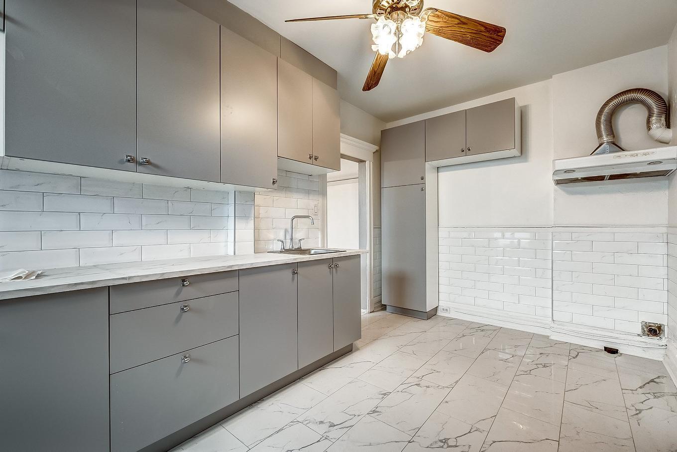 Kitchen - 7457 - 7461 Av. De L'Épée, Montréal (Villeray/Saint-Michel/Parc-Extension), QC - Indoor Photo Showing Kitchen