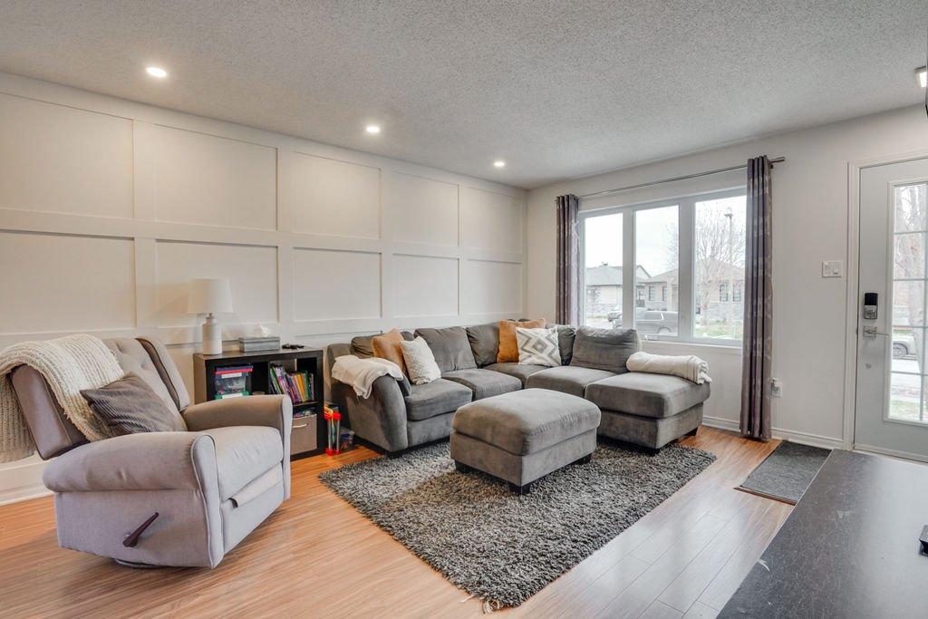Salon - 210 Rue De La Forteresse, Gatineau (Masson-Angers), QC - Indoor Photo Showing Living Room