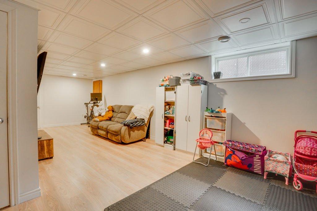 Salle familiale - 210 Rue De La Forteresse, Gatineau (Masson-Angers), QC - Indoor Photo Showing Basement