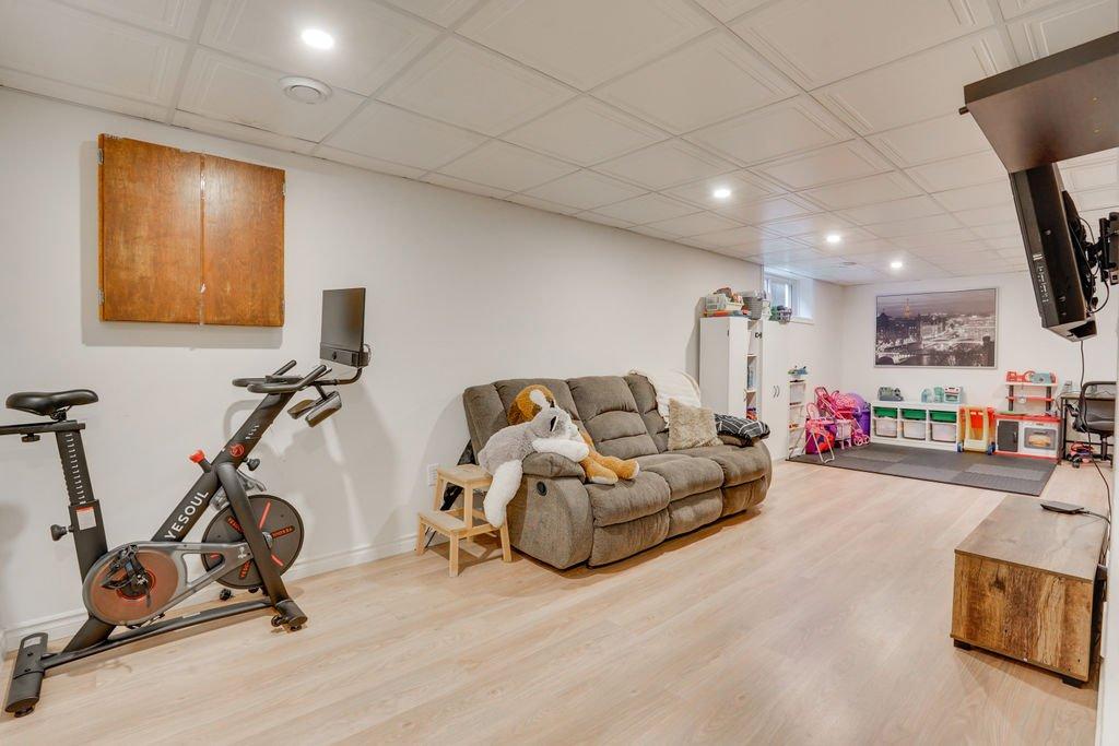 Salle familiale - 210 Rue De La Forteresse, Gatineau (Masson-Angers), QC - Indoor Photo Showing Gym Room