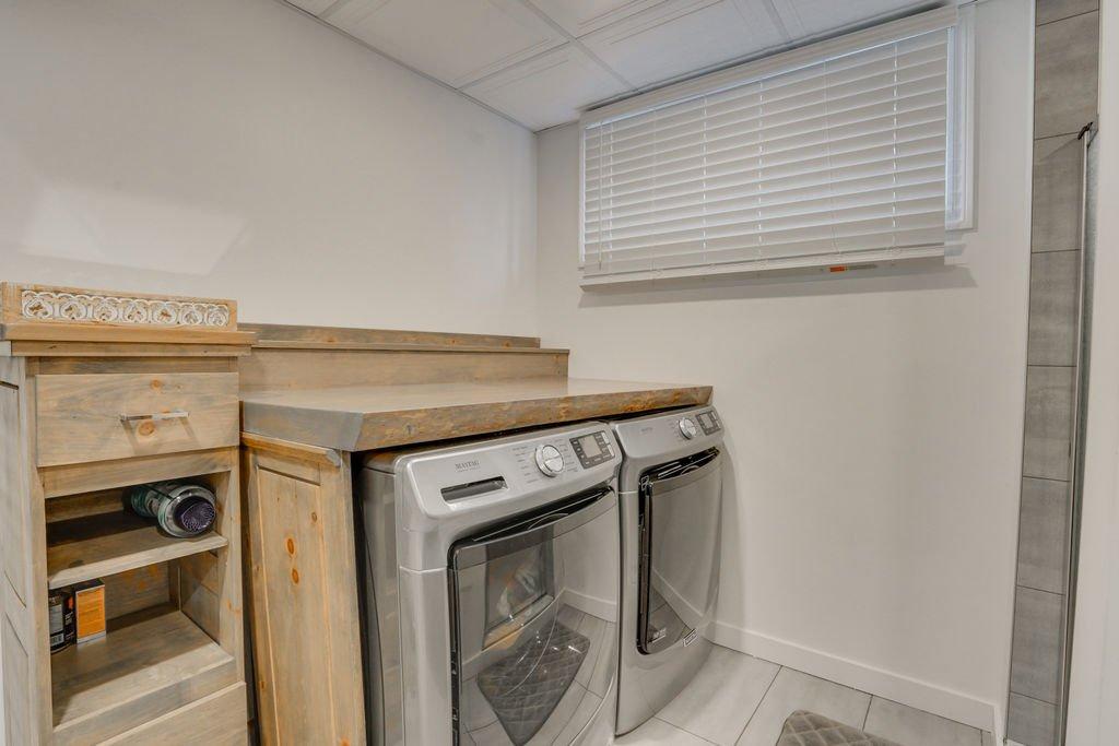 Salle de lavage - 210 Rue De La Forteresse, Gatineau (Masson-Angers), QC - Indoor Photo Showing Laundry Room