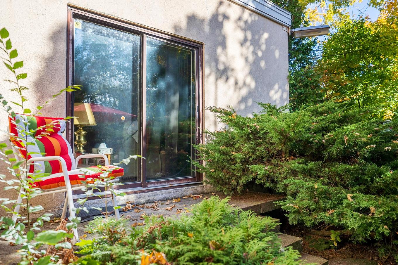 Backyard - 510 Av. Powell, Mont-Royal, QC - Outdoor