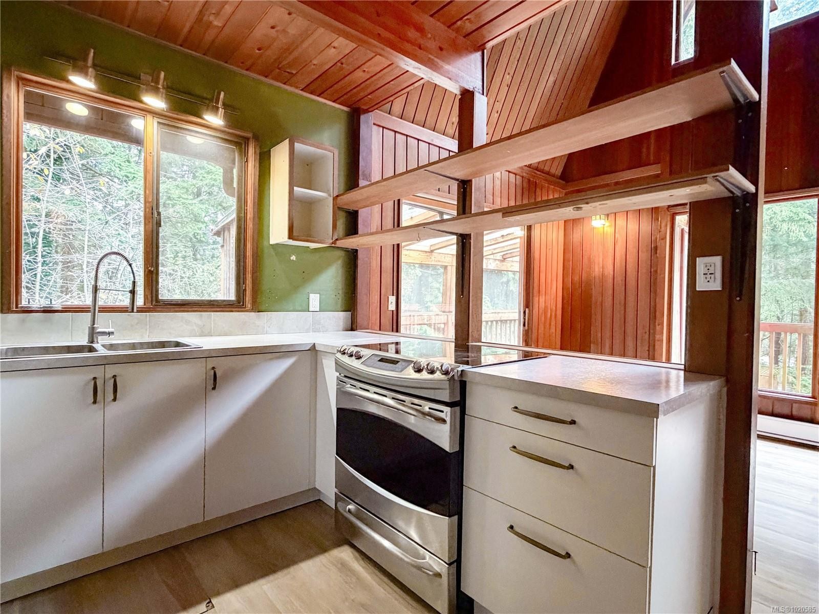 1545 Whalebone Dr, Gabriola Island, BC