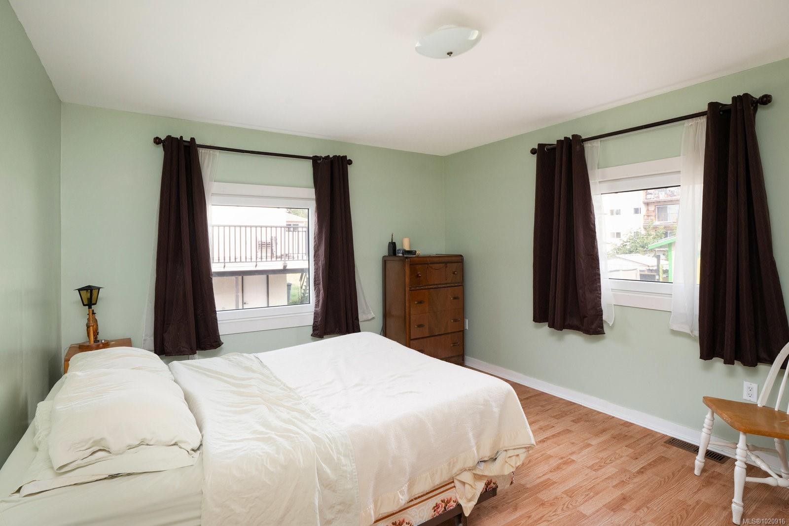 1256 Walnut St, Victoria, BC