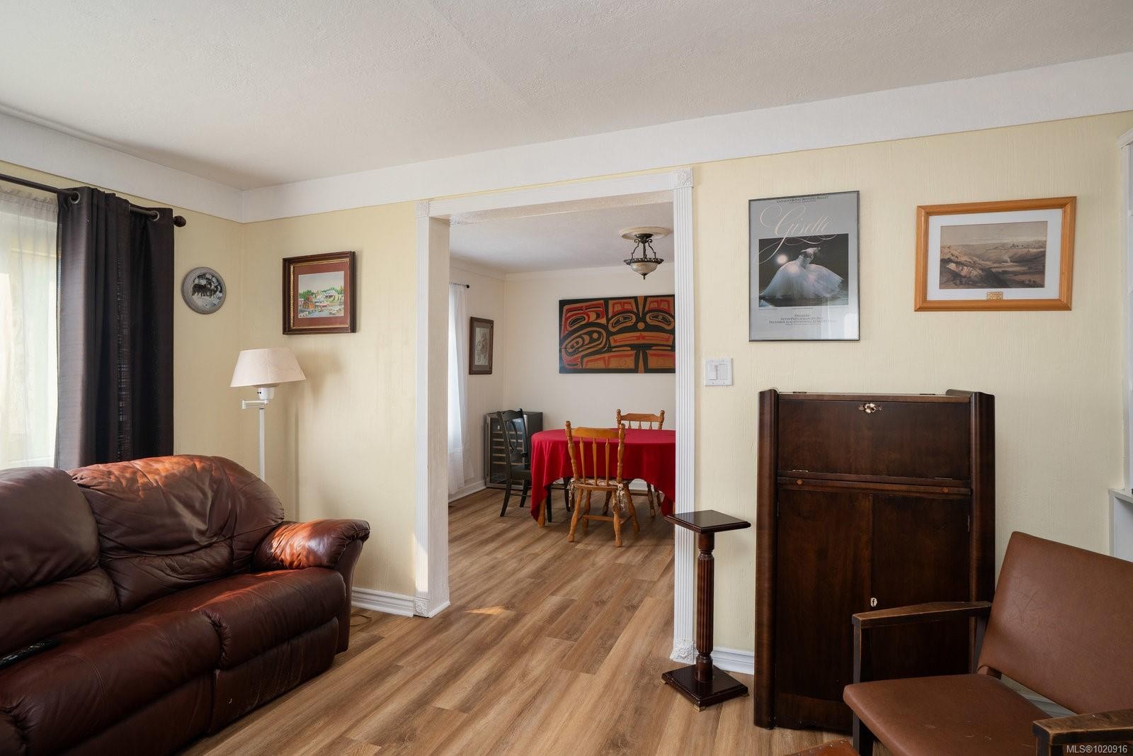 1256 Walnut St, Victoria, BC