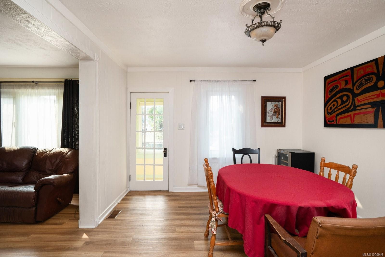 1256 Walnut St, Victoria, BC