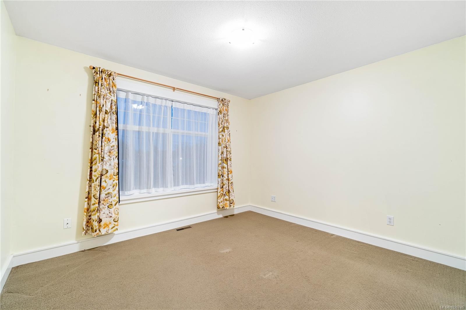 610 Forsyth Ave, Parksville, BC