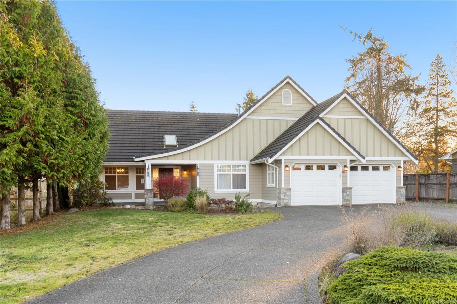 610 Forsyth Ave, Parksville, BC