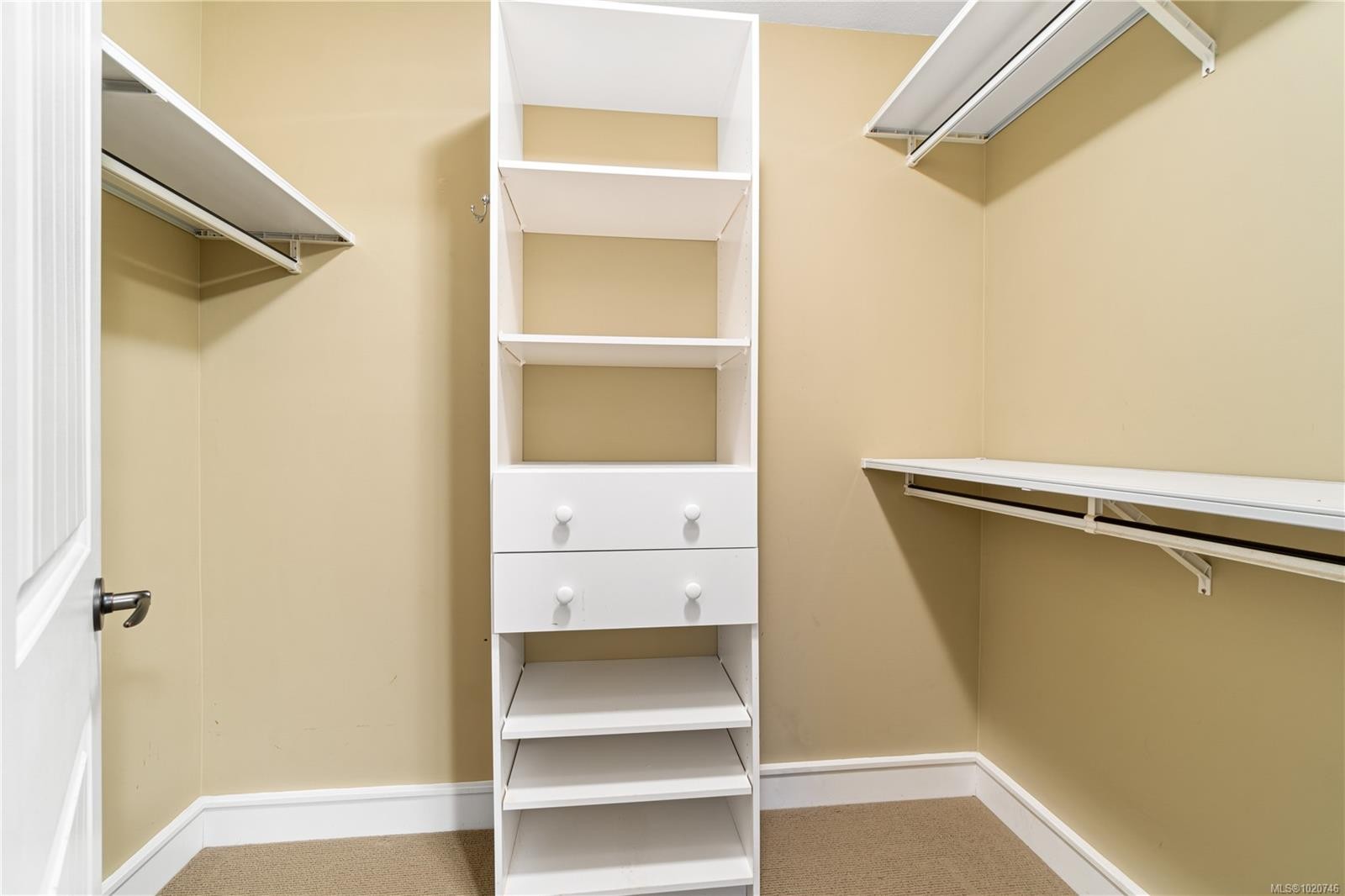 610 Forsyth Ave, Parksville, BC