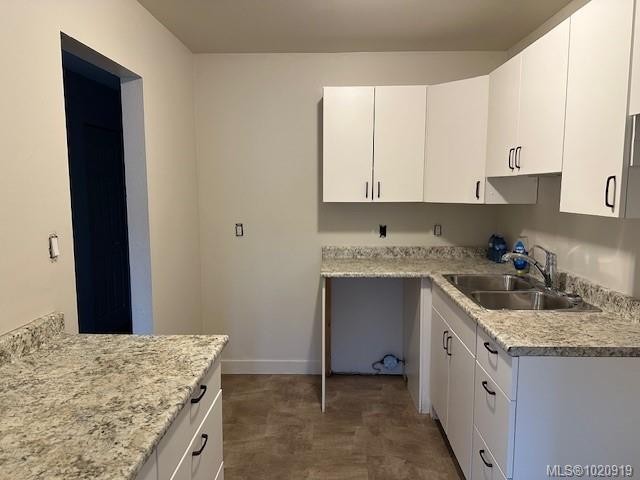 10-7077 Highland Dr, Port Hardy, BC - Indoor Photo Showing Kitchen With Double Sink