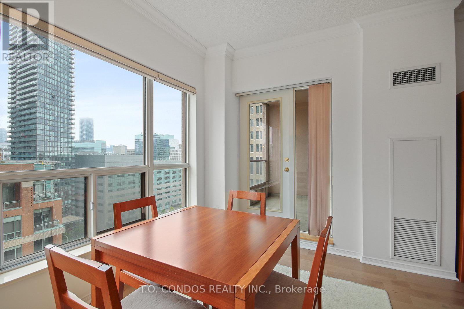 1806 - 909 Bay Street, Toronto, ON - Indoor