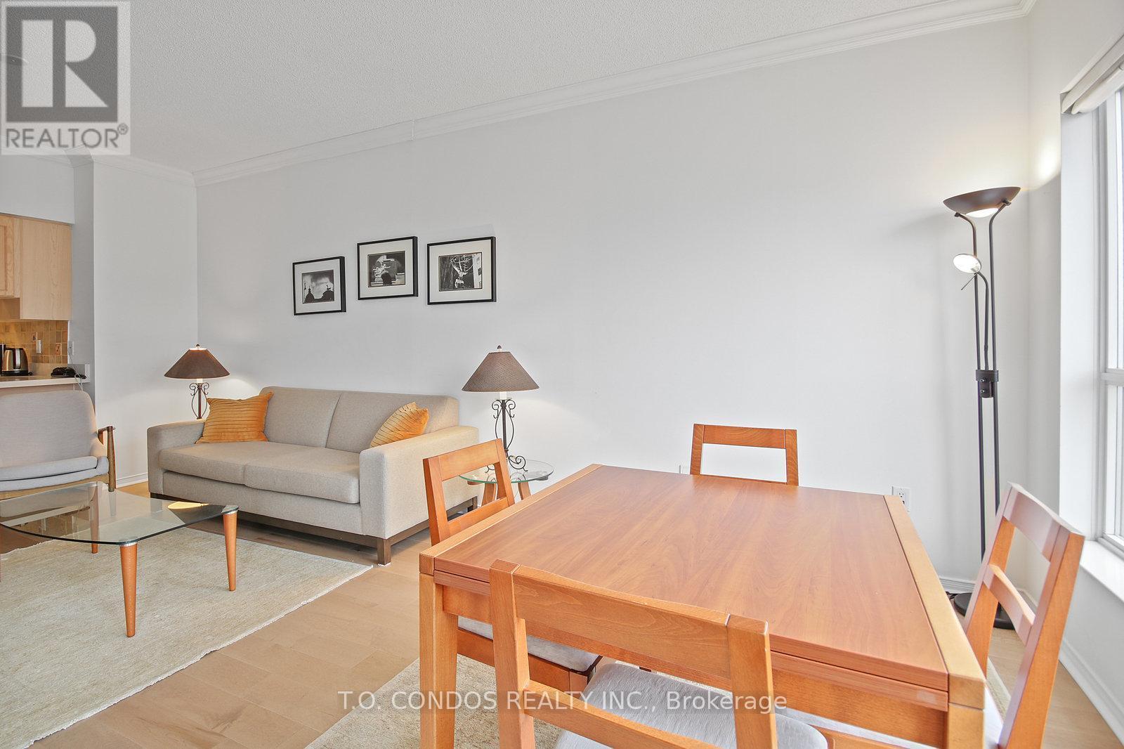 1806 - 909 Bay Street, Toronto, ON - Indoor Photo Showing Other Room