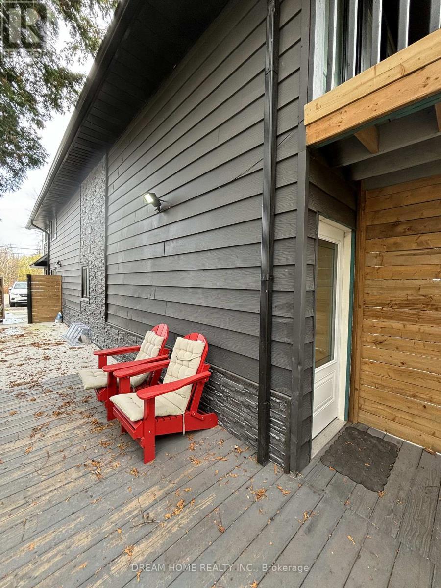 Bsmt/2 - 160 Olde Bayview Avenue, Richmond Hill, ON - Outdoor With Exterior