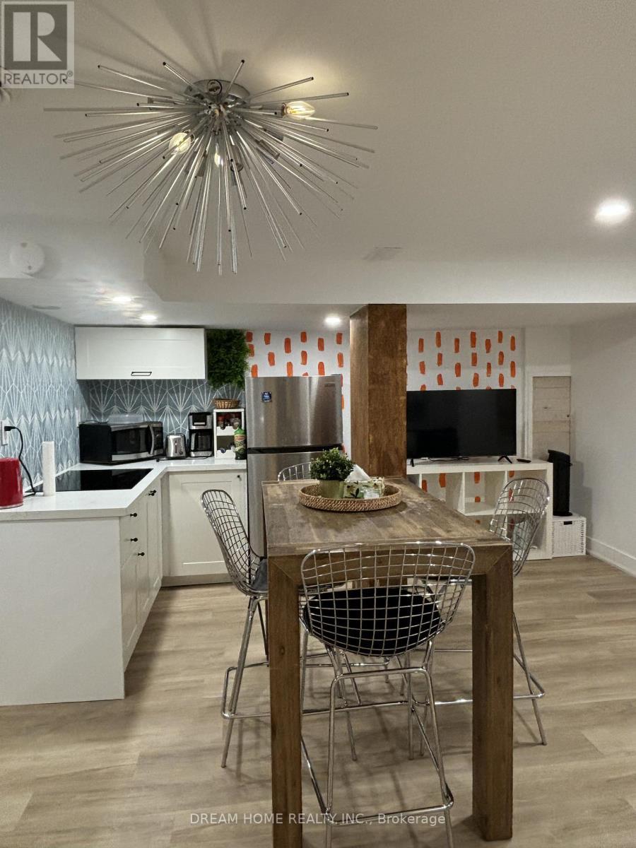 Bsmt/2 - 160 Olde Bayview Avenue, Richmond Hill, ON - Indoor