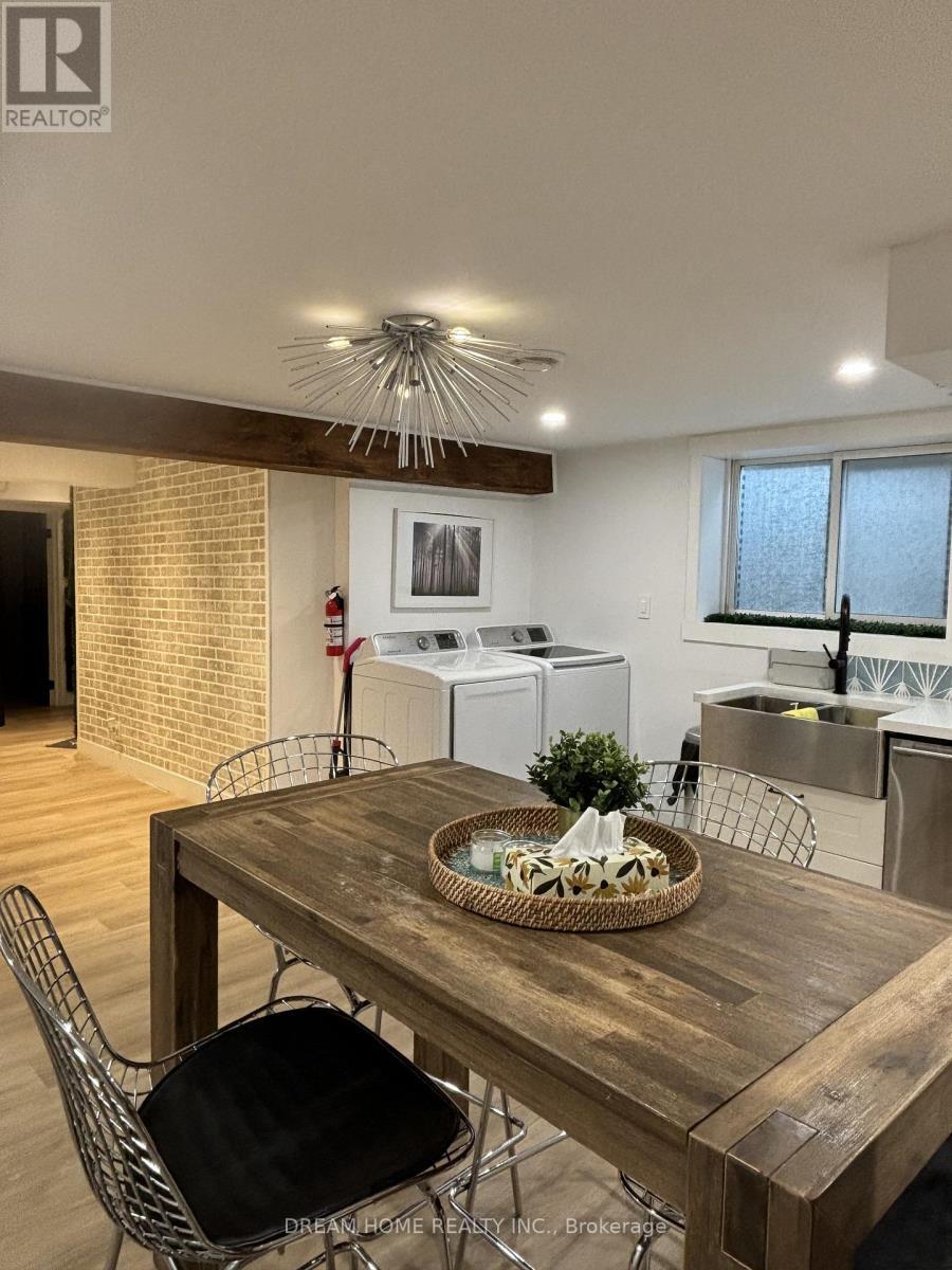 Bsmt/2 - 160 Olde Bayview Avenue, Richmond Hill, ON - Indoor Photo Showing Other Room