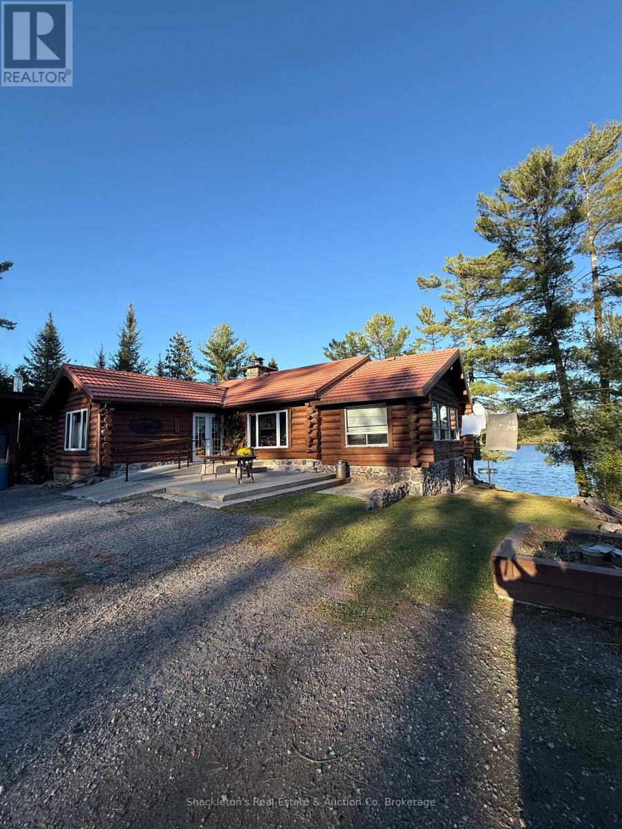 2407 Highway 11 Highway N, Unorganized Townships (Marten River), ON - Outdoor