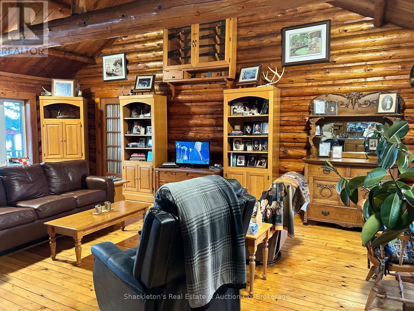 2407 Highway 11 Highway N, Unorganized Townships (Marten River), ON - Indoor