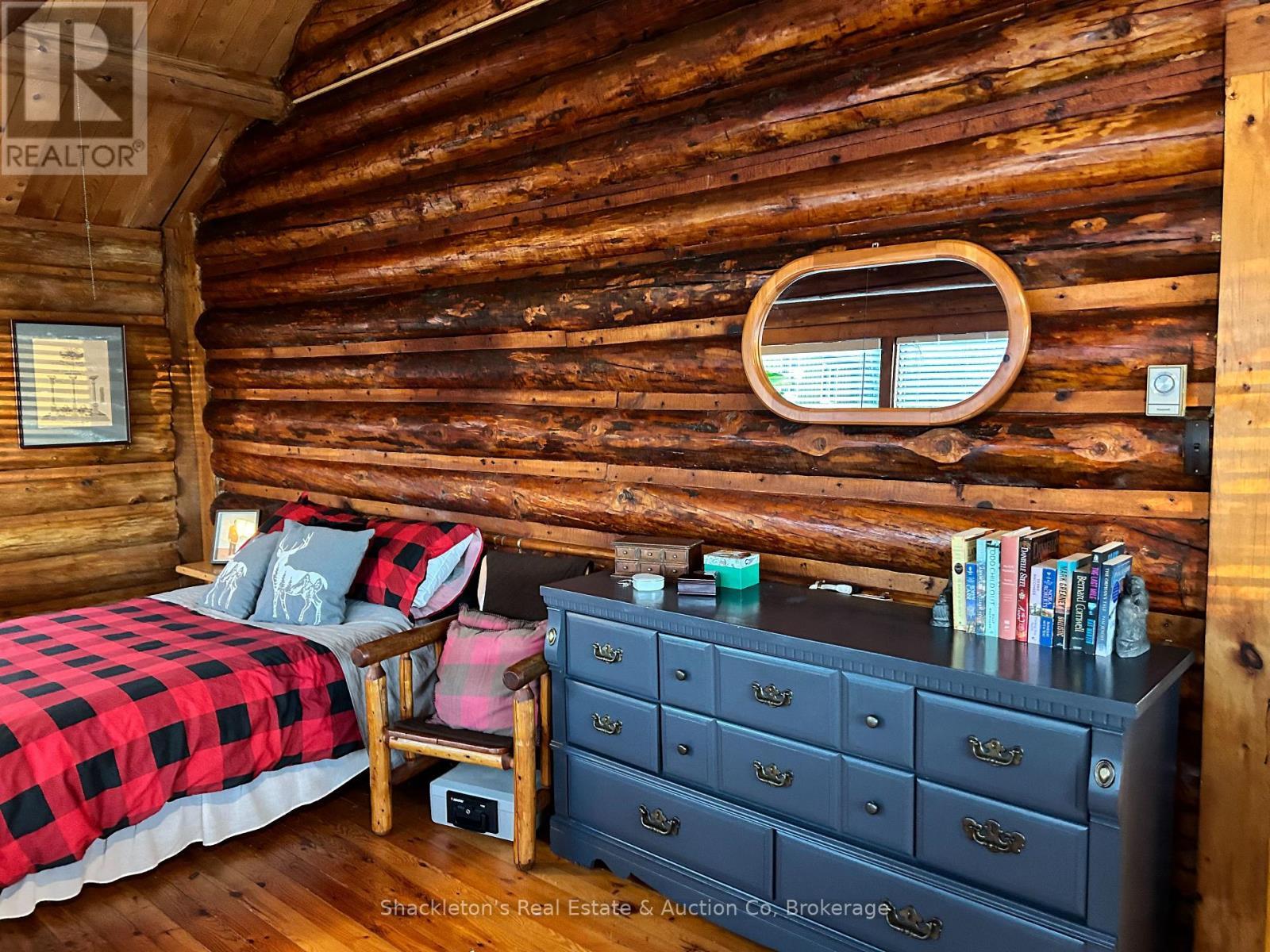 2407 Highway 11 Highway N, Unorganized Townships (Marten River), ON - Indoor Photo Showing Bedroom