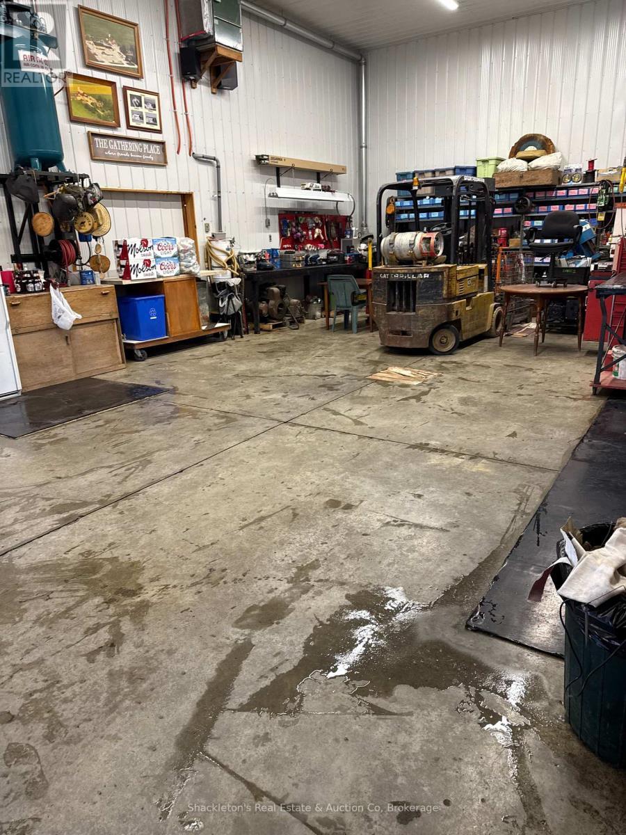 2407 Highway 11 Highway N, Unorganized Townships (Marten River), ON - Indoor