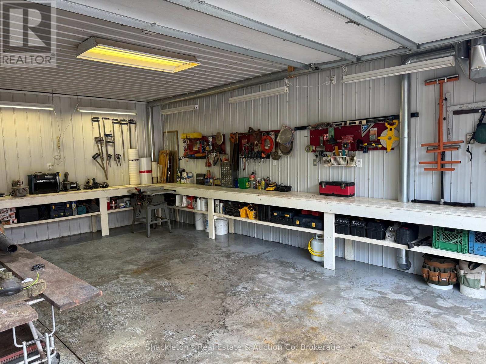 2407 Highway 11 Highway N, Unorganized Townships (Marten River), ON - Indoor Photo Showing Garage