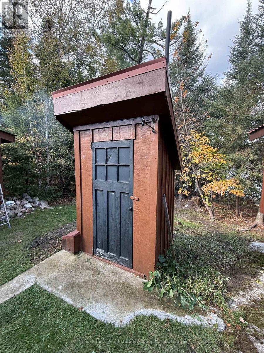 2407 Highway 11 Highway N, Unorganized Townships (Marten River), ON - Outdoor