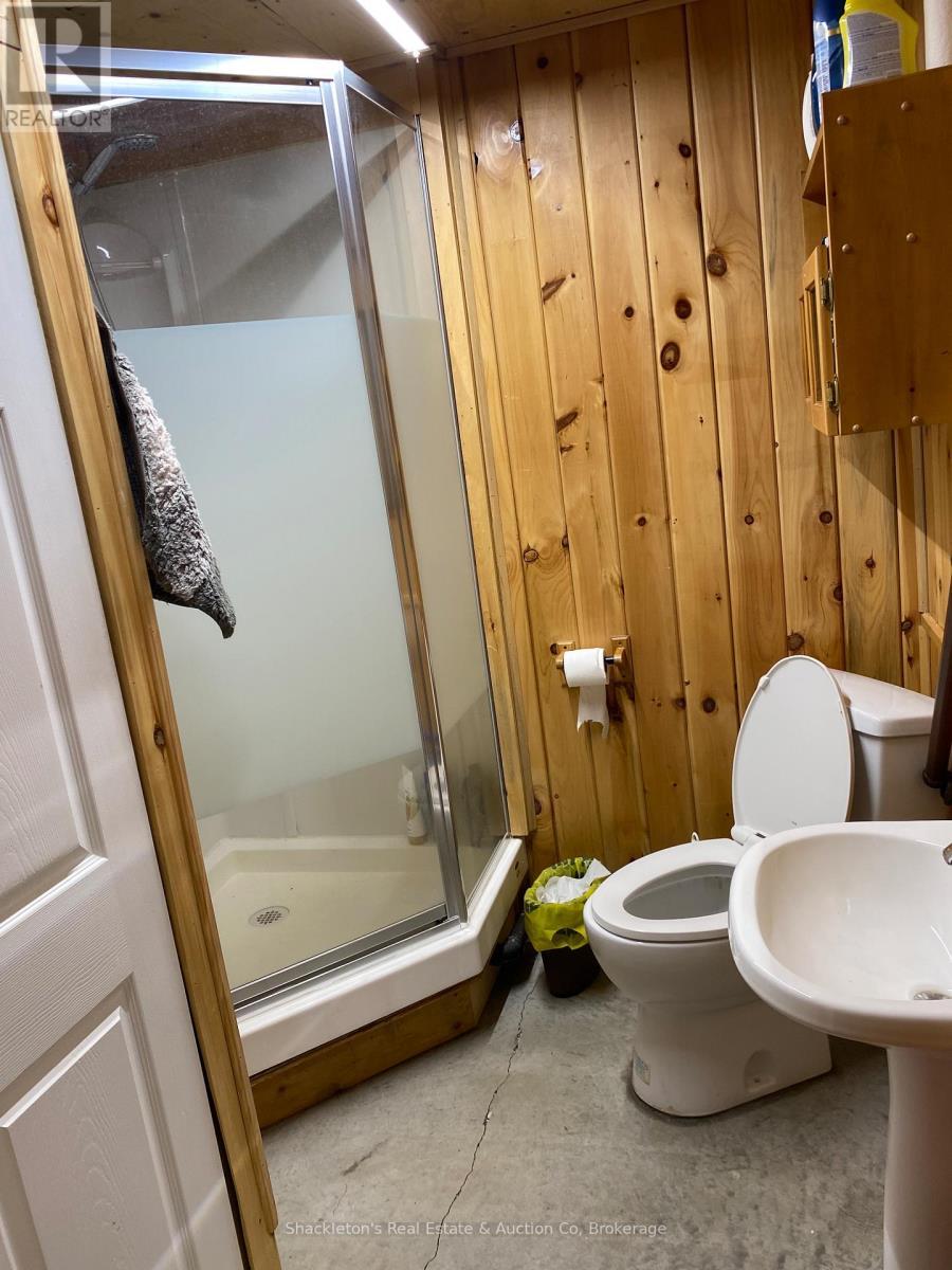 2407 Highway 11 Highway N, Unorganized Townships (Marten River), ON - Indoor Photo Showing Bathroom