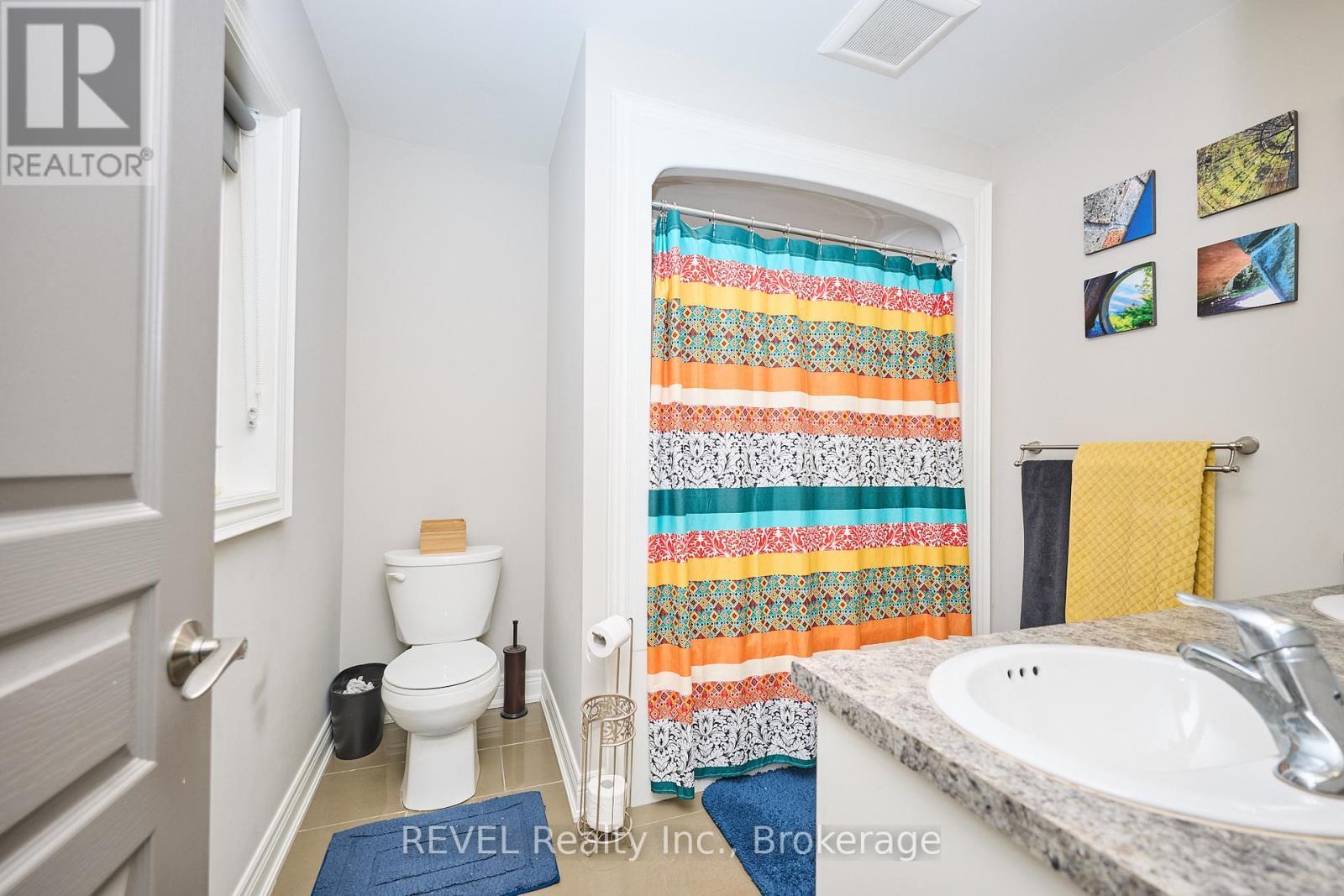 5 - 608 Simcoe Street, Niagara-On-The-Lake (Town), ON - Indoor Photo Showing Bathroom