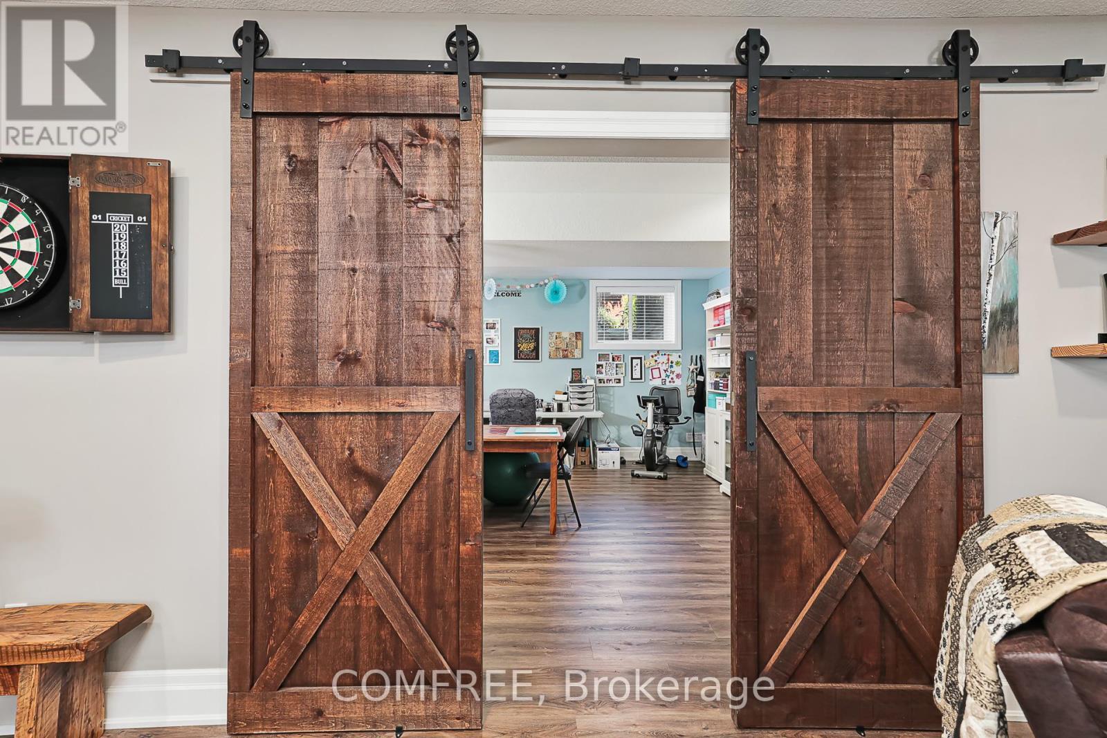 106 High Bluff Lane, Blue Mountains, ON - Indoor Photo Showing Other Room