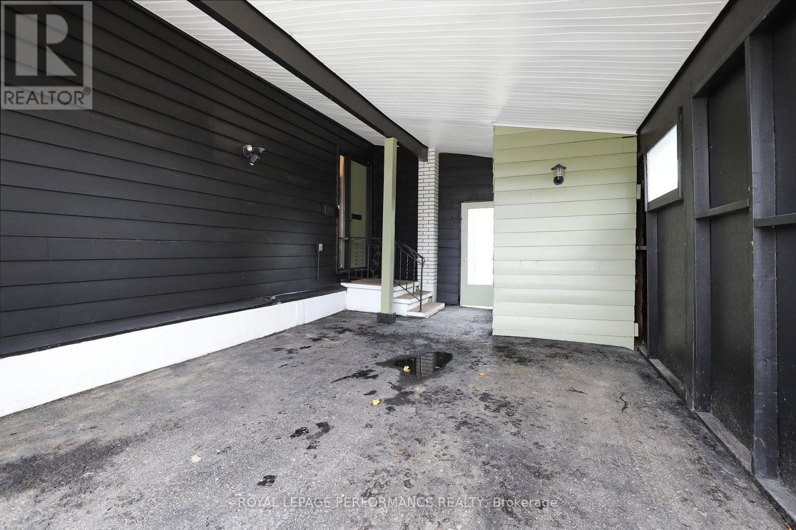 2320 Nerta Street, Ottawa, ON - Outdoor With Exterior