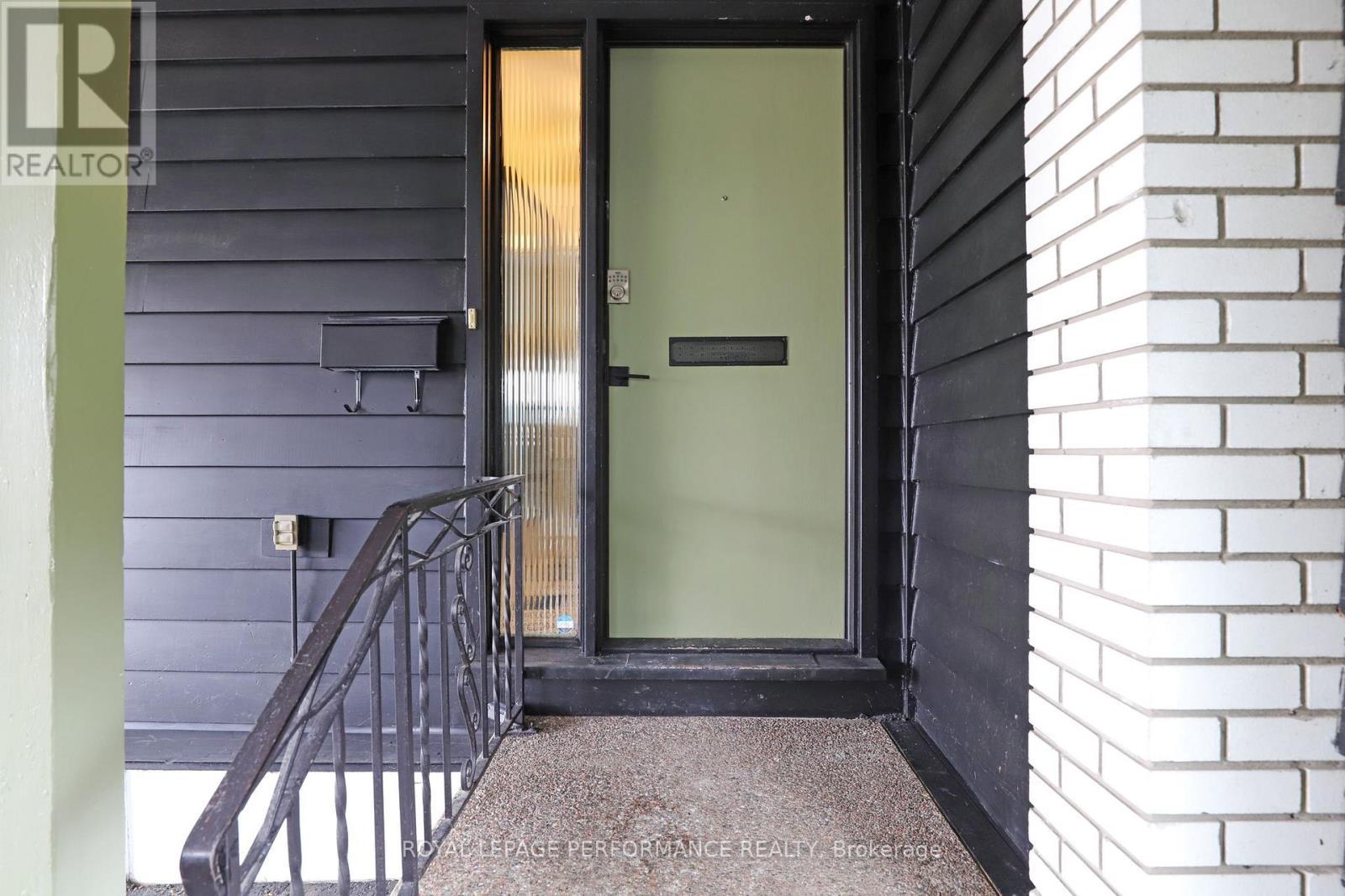 2320 Nerta Street, Ottawa, ON - Outdoor With Exterior