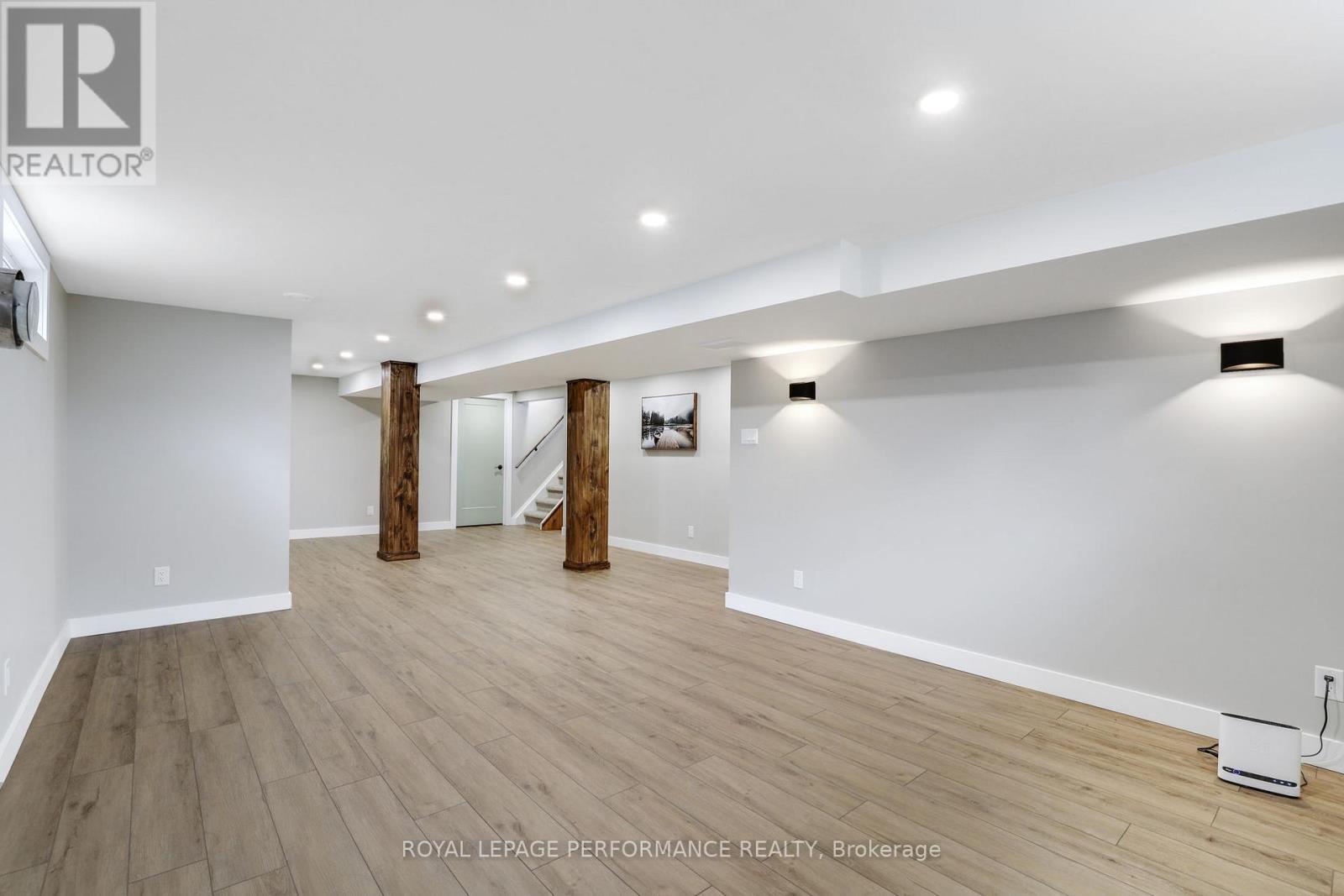 2320 Nerta Street, Ottawa, ON - Indoor Photo Showing Other Room