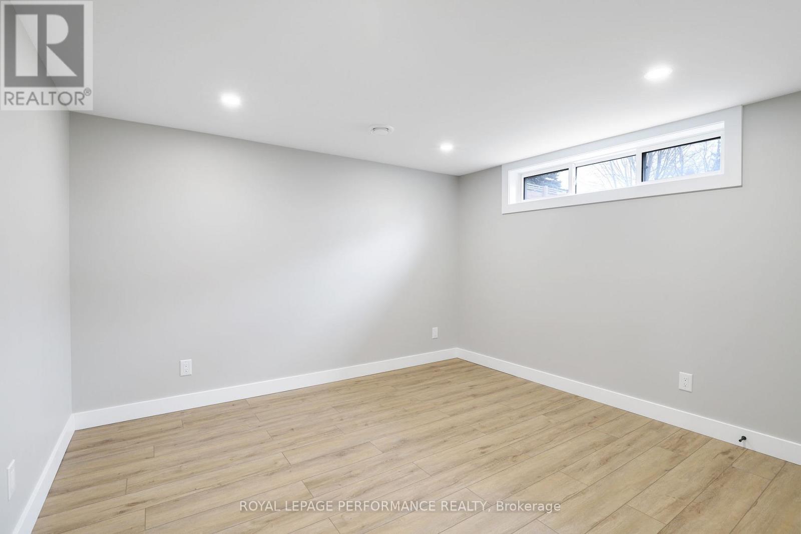 2320 Nerta Street, Ottawa, ON - Indoor Photo Showing Other Room