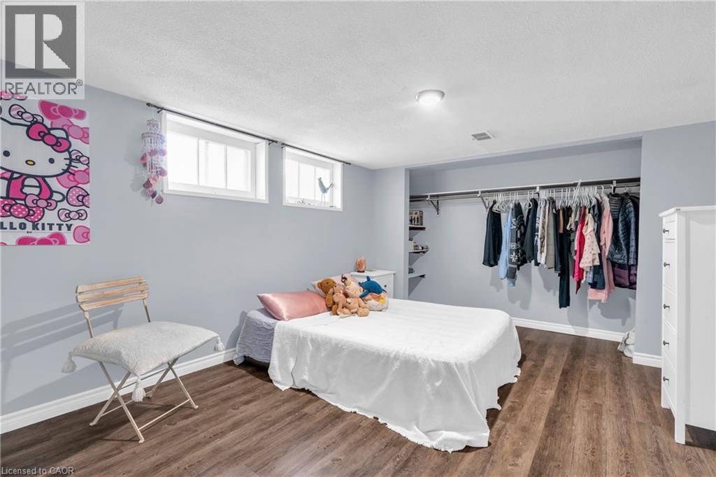 301 Franklin Street N Unit# C, Kitchener, ON - Indoor Photo Showing Bedroom